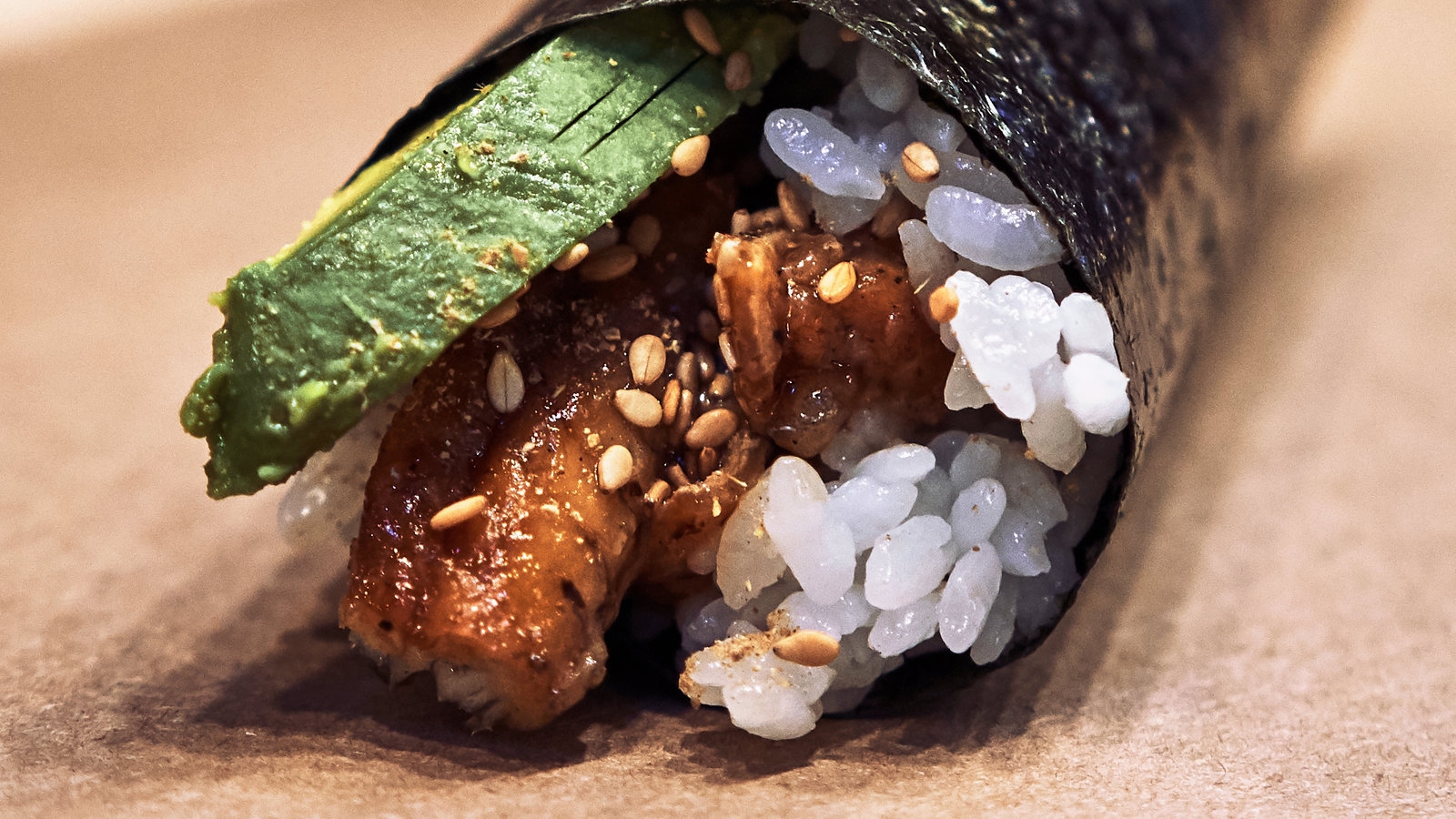 At Daigo Hand Roll Bar Sushi Looks To Its Humble Glorious Roots The New York Times
