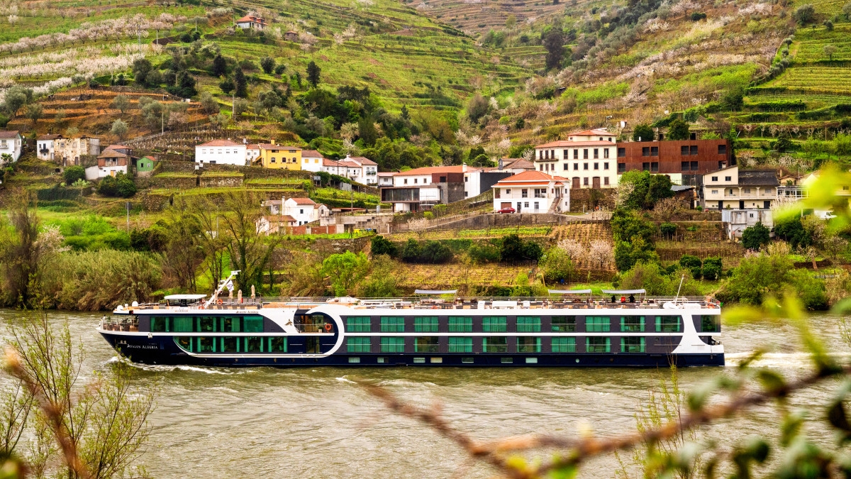 Duoro River Cruise Portugal Review Parade