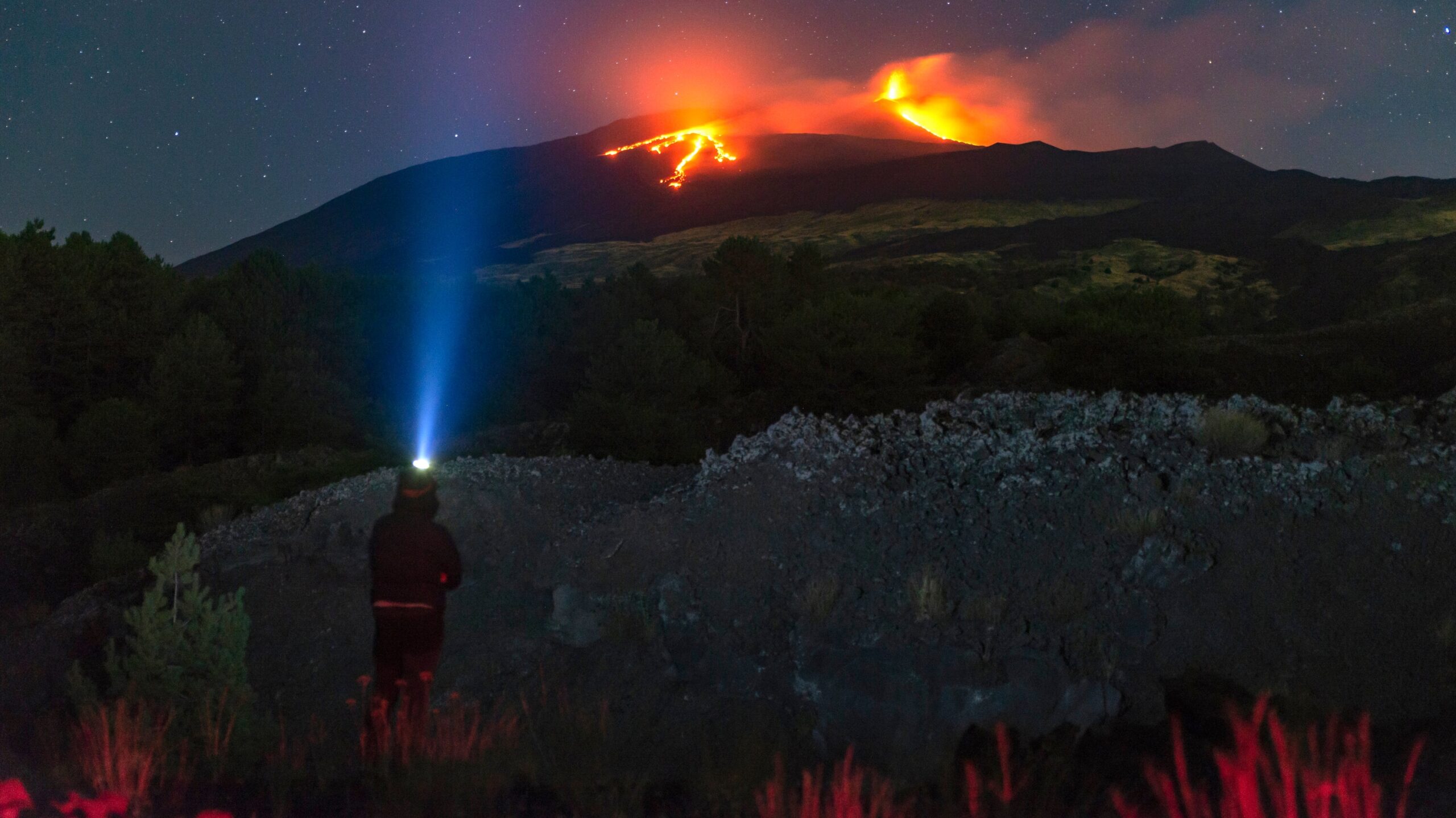 On The Slopes Of Mount Etna Where Lava And Wine Flow The New York Times