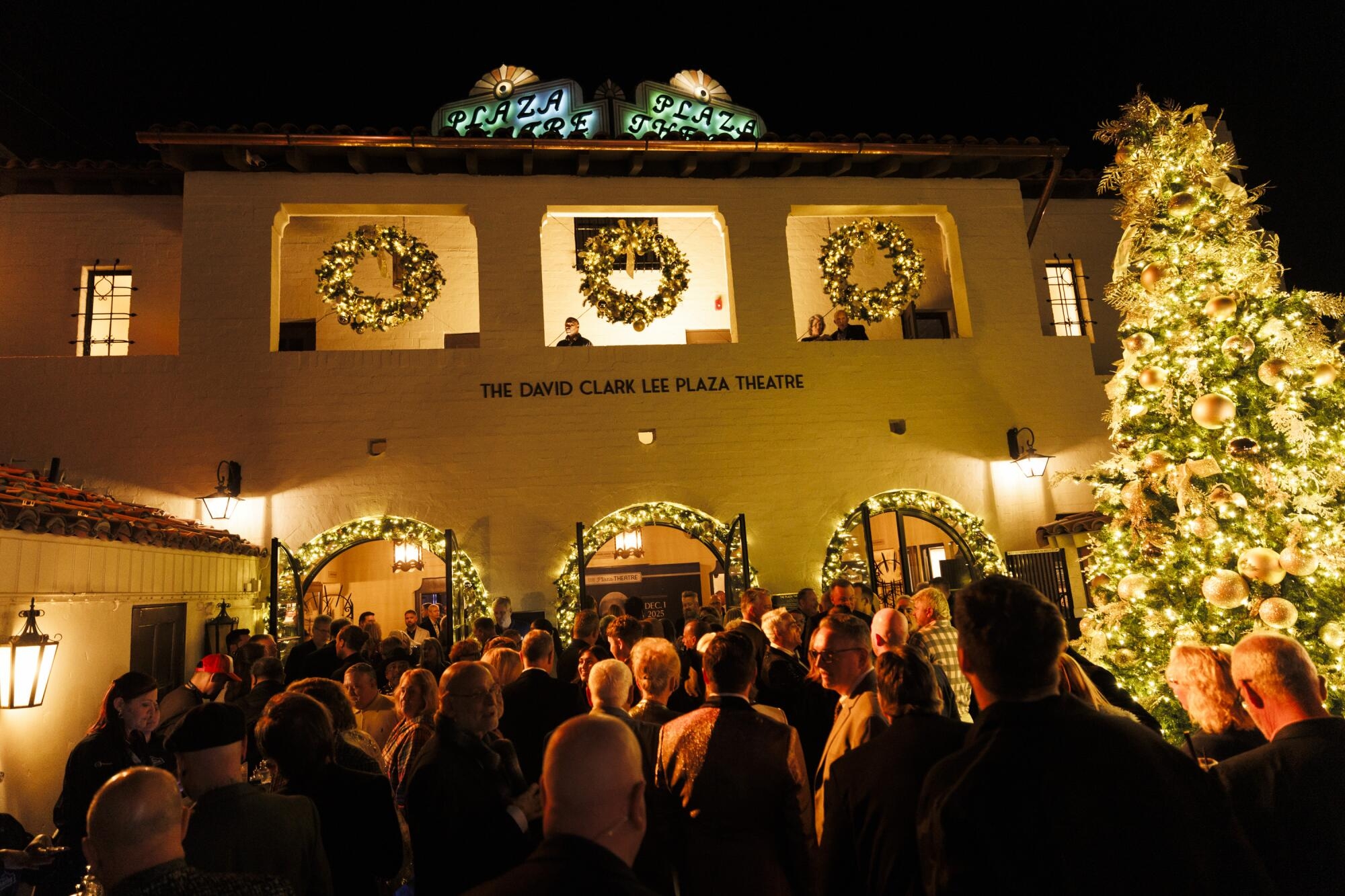 Palm Springs Plaza Theatre Reopens After 34 million Restoration Los Angeles Times Palm Springs Plaza Theatre Reopens After 34 million Restoration Los Angeles Times