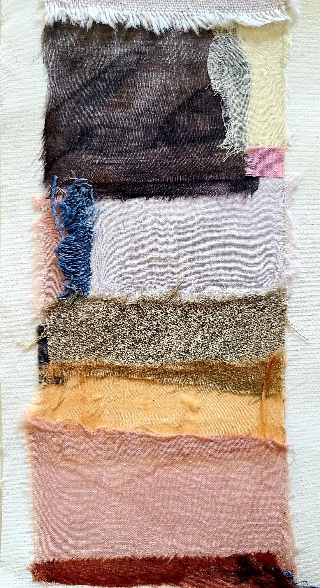 earthy pigment crossword clue