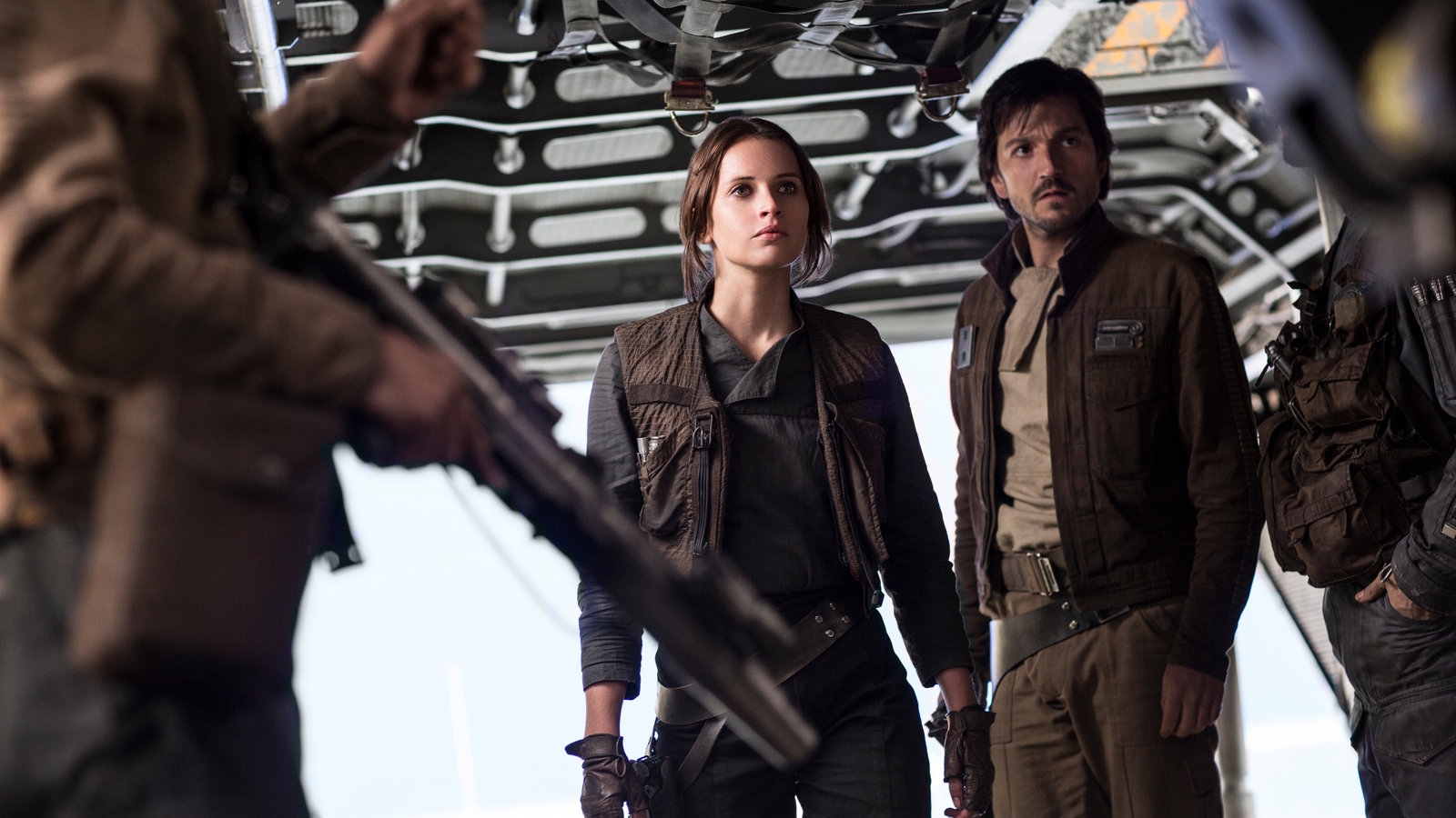 Rogue One Takeaways Vader Droids And A Stunning Planet The New York Times