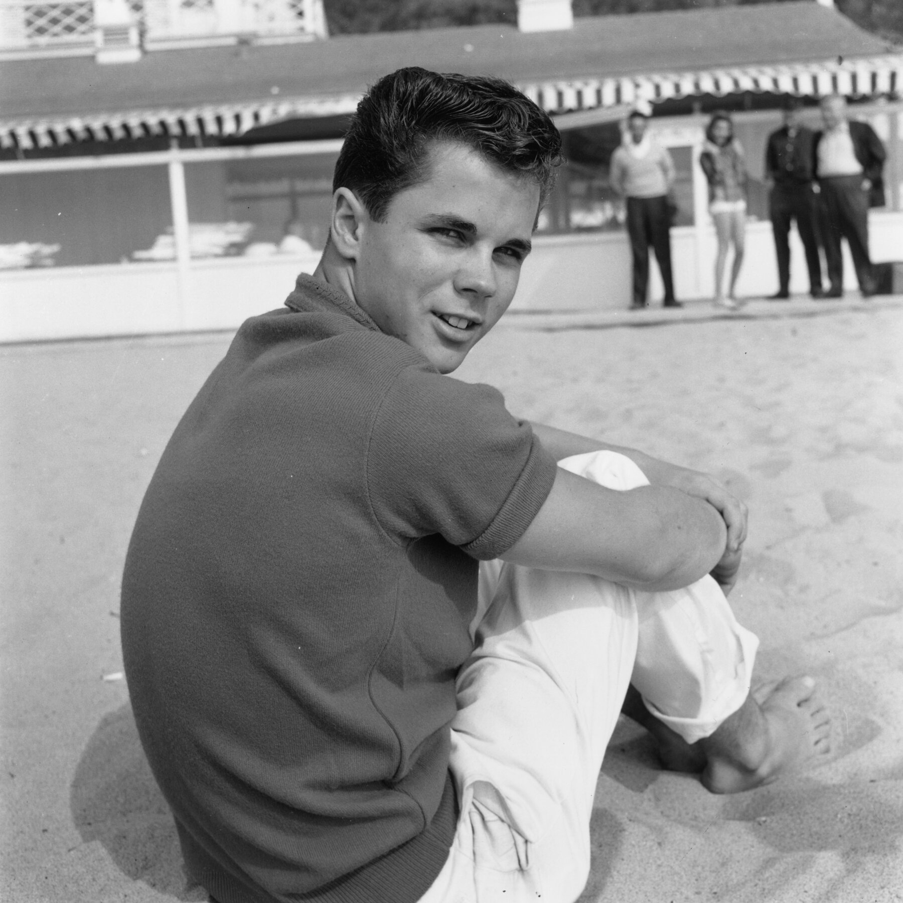 Tony Dow Big Brother Wally On Leave It To Beaver Dies At 77 The New York Times Tony Dow Big Brother Wally On Leave It To Beaver Dies At 77 The New York Times